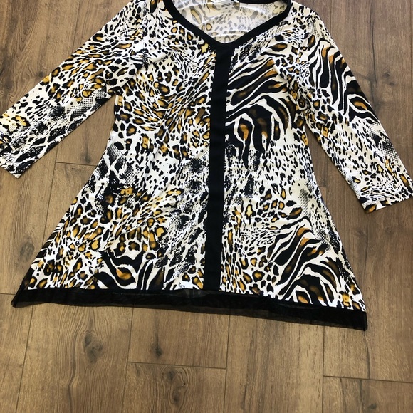 Bianca nygard animal print tunic top in size medium - Picture 4 of 8